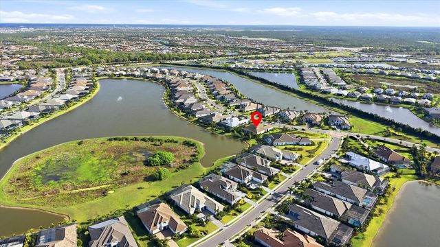 8465 PAVIA WAY, Lakewood Ranch, FL 34202