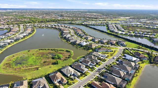 8465 PAVIA WAY, Lakewood Ranch, FL 34202