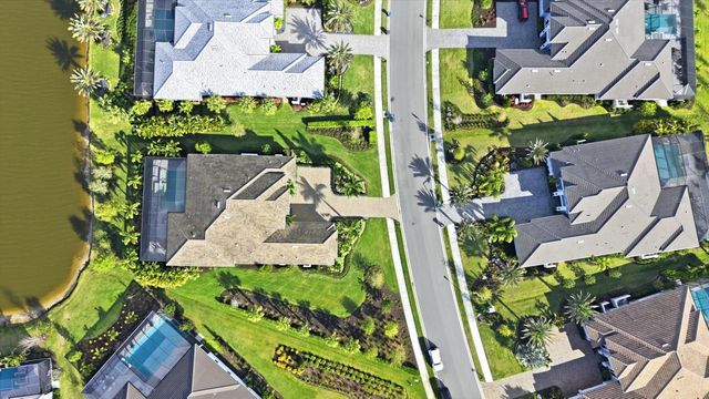 8465 PAVIA WAY, Lakewood Ranch, FL 34202