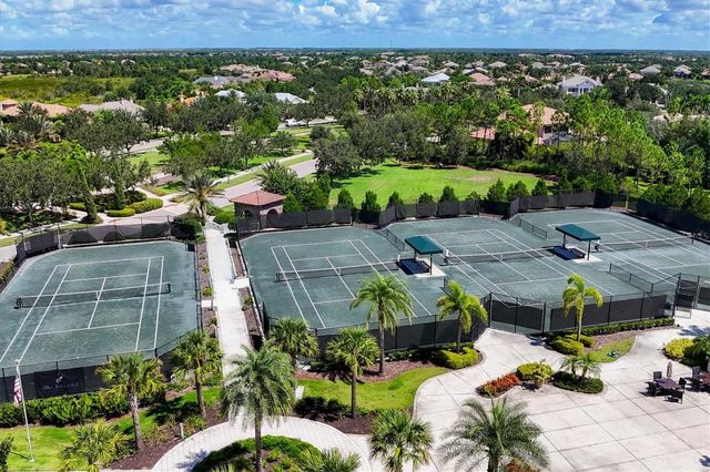 8465 PAVIA WAY, Lakewood Ranch, FL 34202