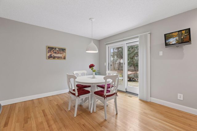 138 White Oaks Lane, Vadnais Heights, MN 55127