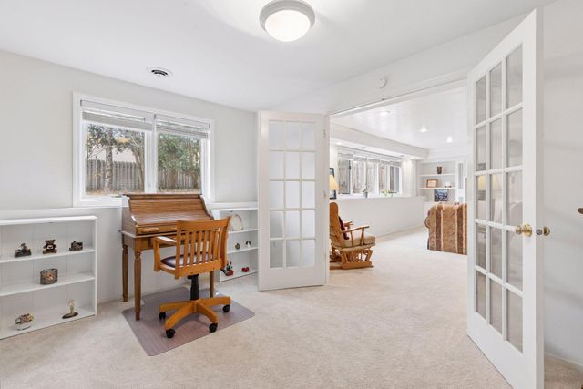 138 White Oaks Lane, Vadnais Heights, MN 55127