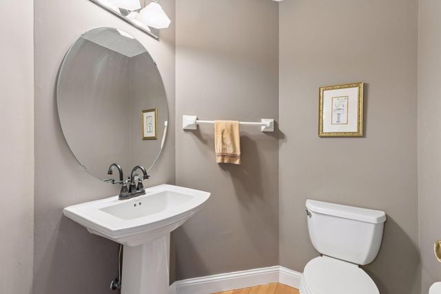 138 White Oaks Lane, Vadnais Heights, MN 55127