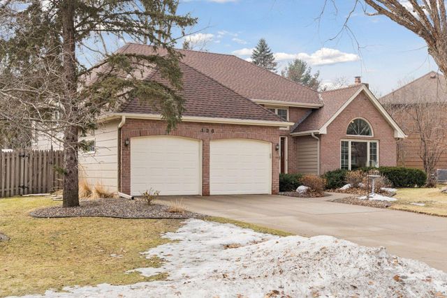 138 White Oaks Lane, Vadnais Heights, MN 55127