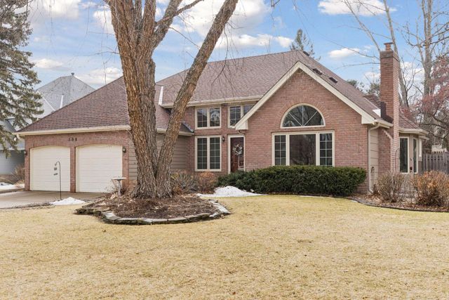 138 White Oaks Lane, Vadnais Heights, MN 55127