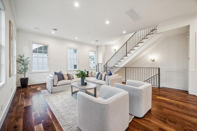 220 Morningside Park Street, Houston, TX 77024