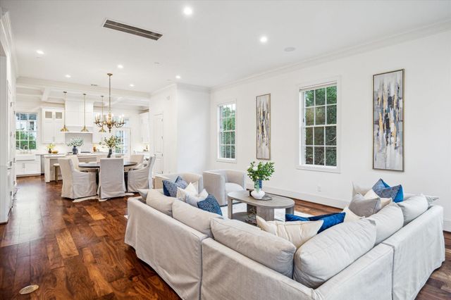 220 Morningside Park Street, Houston, TX 77024