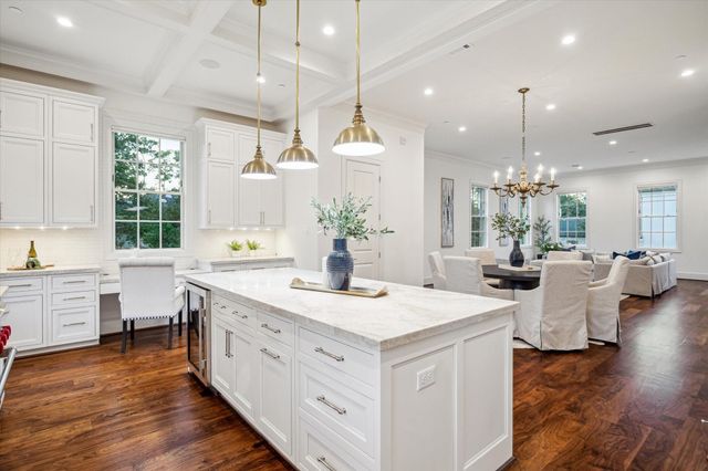 220 Morningside Park Street, Houston, TX 77024