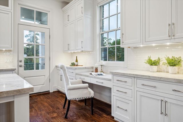 220 Morningside Park Street, Houston, TX 77024