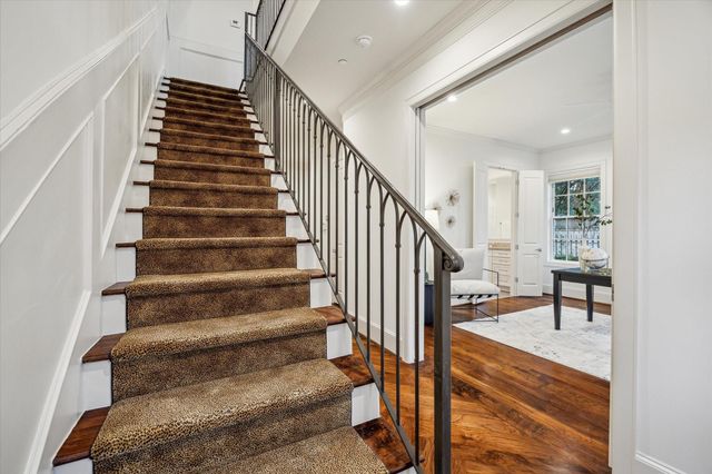 220 Morningside Park Street, Houston, TX 77024