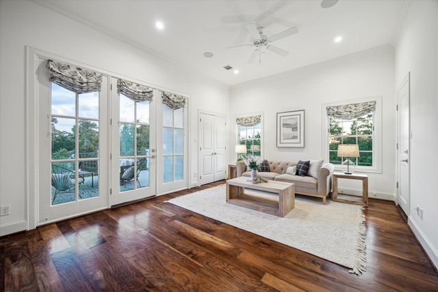 220 Morningside Park Street, Houston, TX 77024