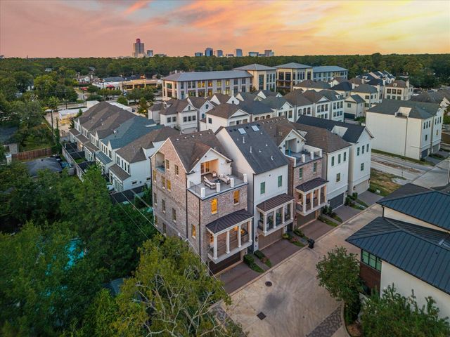 220 Morningside Park Street, Houston, TX 77024