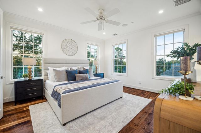 220 Morningside Park Street, Houston, TX 77024
