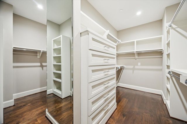 220 Morningside Park Street, Houston, TX 77024