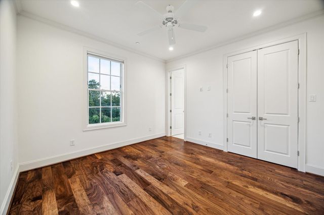 220 Morningside Park Street, Houston, TX 77024