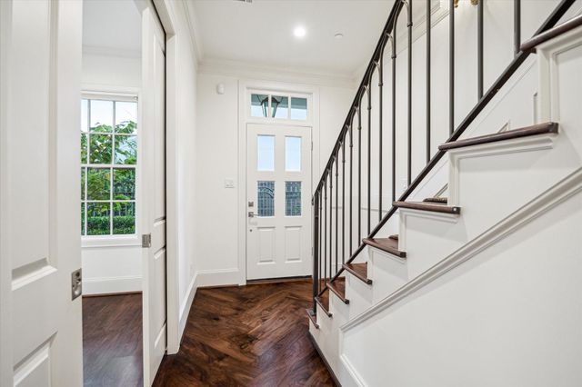 220 Morningside Park Street, Houston, TX 77024
