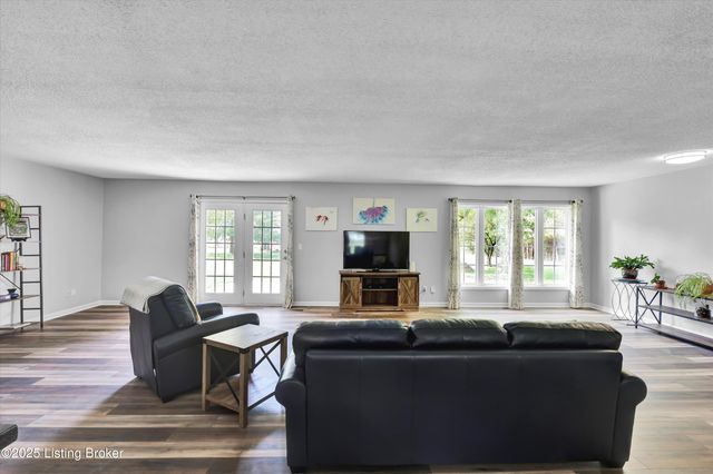 4612 Glenarm Rd, Crestwood, KY 40014