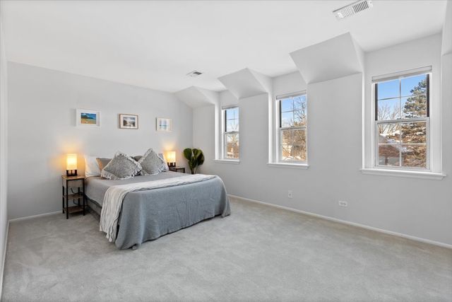 1606 Stratford Court C2, Wheeling, IL 60090