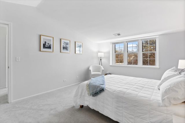 1606 Stratford Court C2, Wheeling, IL 60090