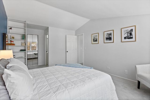 1606 Stratford Court C2, Wheeling, IL 60090