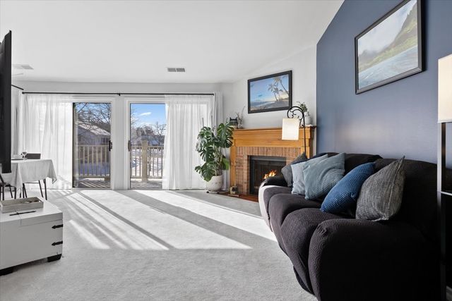 1606 Stratford Court C2, Wheeling, IL 60090