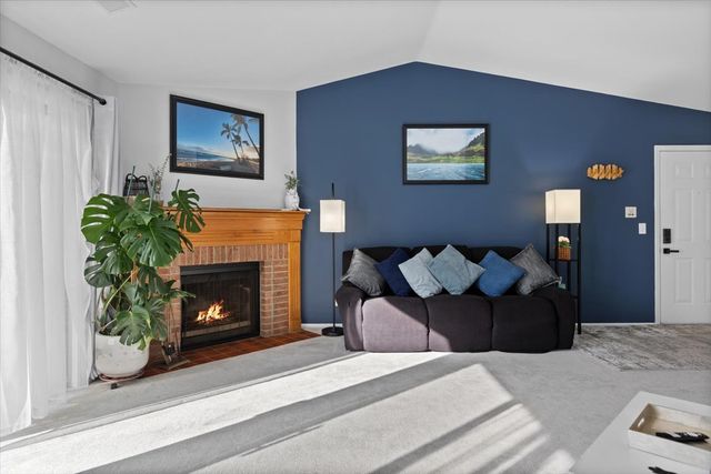 1606 Stratford Court C2, Wheeling, IL 60090