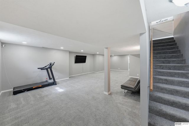 8233 Mackenzie Road, Lincoln, NE 68505