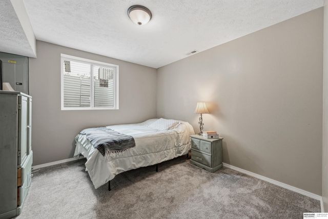 8233 Mackenzie Road, Lincoln, NE 68505