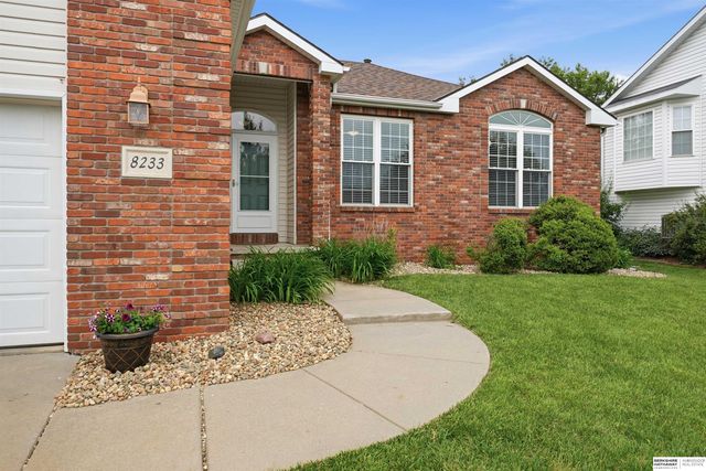 8233 Mackenzie Road, Lincoln, NE 68505