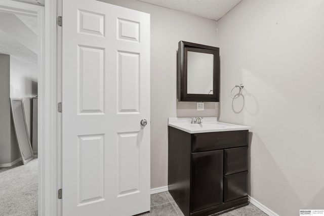 8233 Mackenzie Road, Lincoln, NE 68505