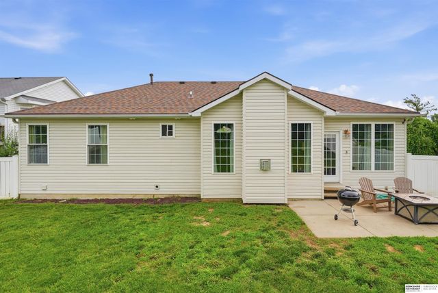 8233 Mackenzie Road, Lincoln, NE 68505