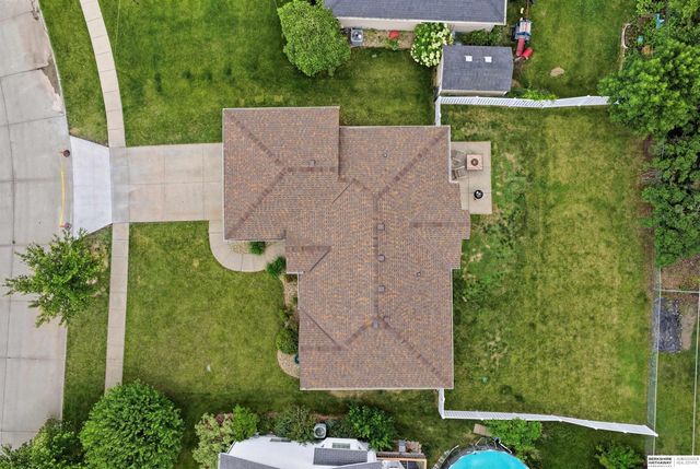 8233 Mackenzie Road, Lincoln, NE 68505