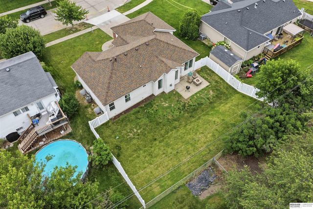 8233 Mackenzie Road, Lincoln, NE 68505
