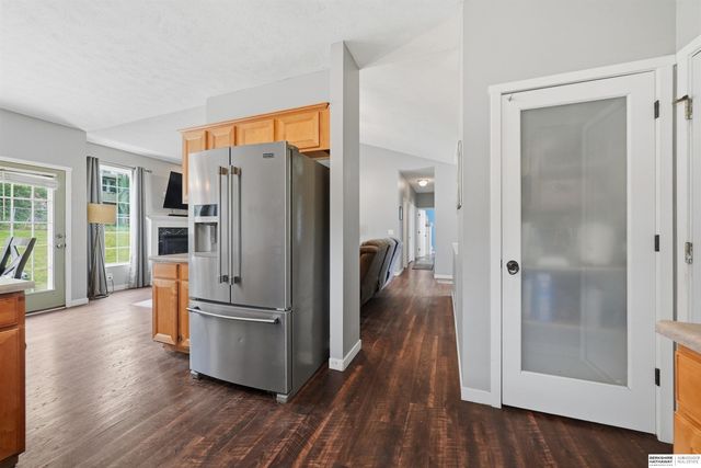 8233 Mackenzie Road, Lincoln, NE 68505