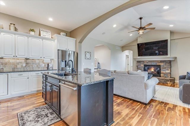 1809 E Elk Ridge Ave, Goddard, KS 67052