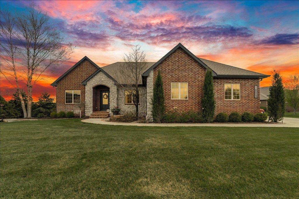 1809 E Elk Ridge Ave, Goddard, KS 67052