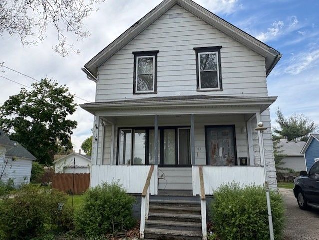 43 N Green Street, Carpentersville, IL 60110