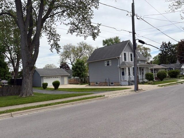 43 N Green Street, Carpentersville, IL 60110