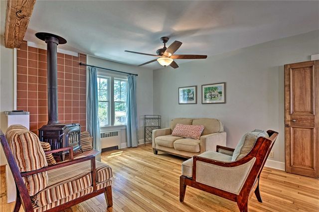 129 Dighton Avenue, Portsmouth, RI 02871