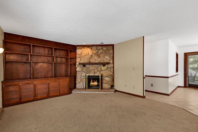 3840 Pleasant Chapel Road SE, Heath, OH 43056