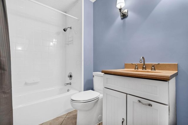3840 Pleasant Chapel Road SE, Heath, OH 43056