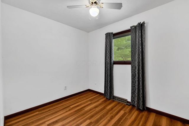 3840 Pleasant Chapel Road SE, Heath, OH 43056