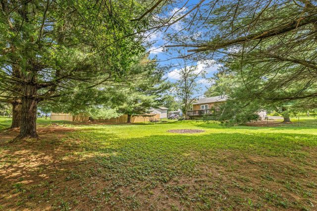 3840 Pleasant Chapel Road SE, Heath, OH 43056