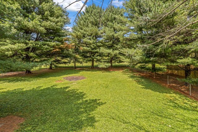 3840 Pleasant Chapel Road SE, Heath, OH 43056