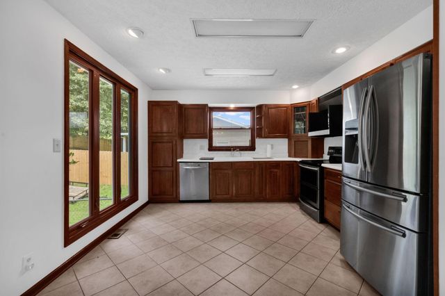 3840 Pleasant Chapel Road SE, Heath, OH 43056
