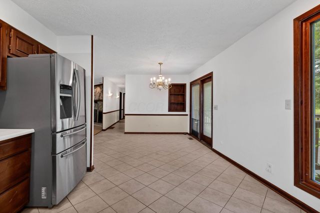 3840 Pleasant Chapel Road SE, Heath, OH 43056