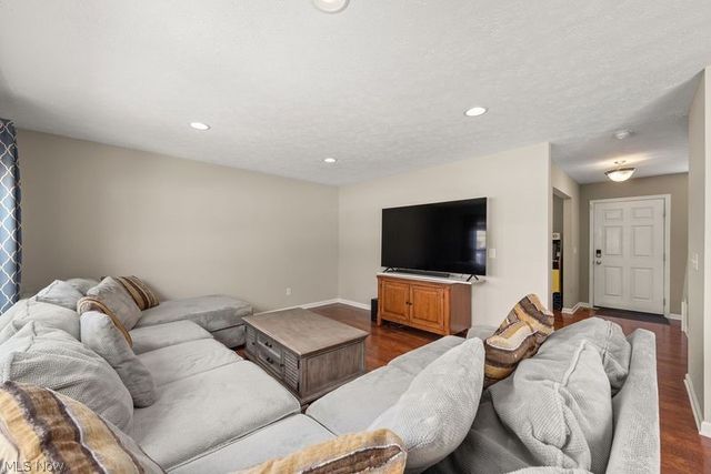 37529 Tail Feather Drive, North Ridgeville, OH 44039
