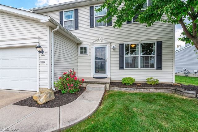 37529 Tail Feather Drive, North Ridgeville, OH 44039