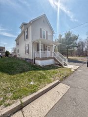 52 Huff Ave, Manville Boro, NJ 08835