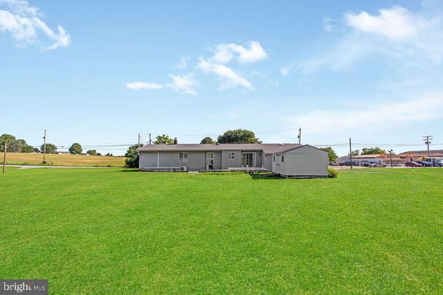 1480 DELTA RD, Red Lion, PA 17356